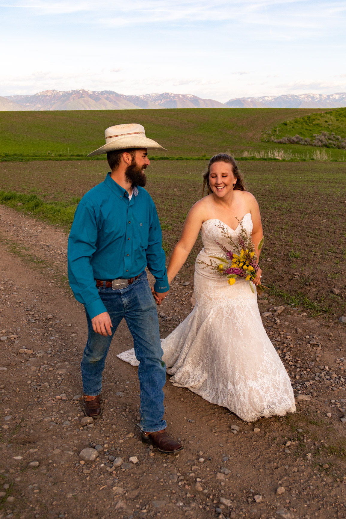 Rustic Wild Wedding Bouquet Elopement Rocky Mountains Wasatch Mountains Utah Halie West Photography 6