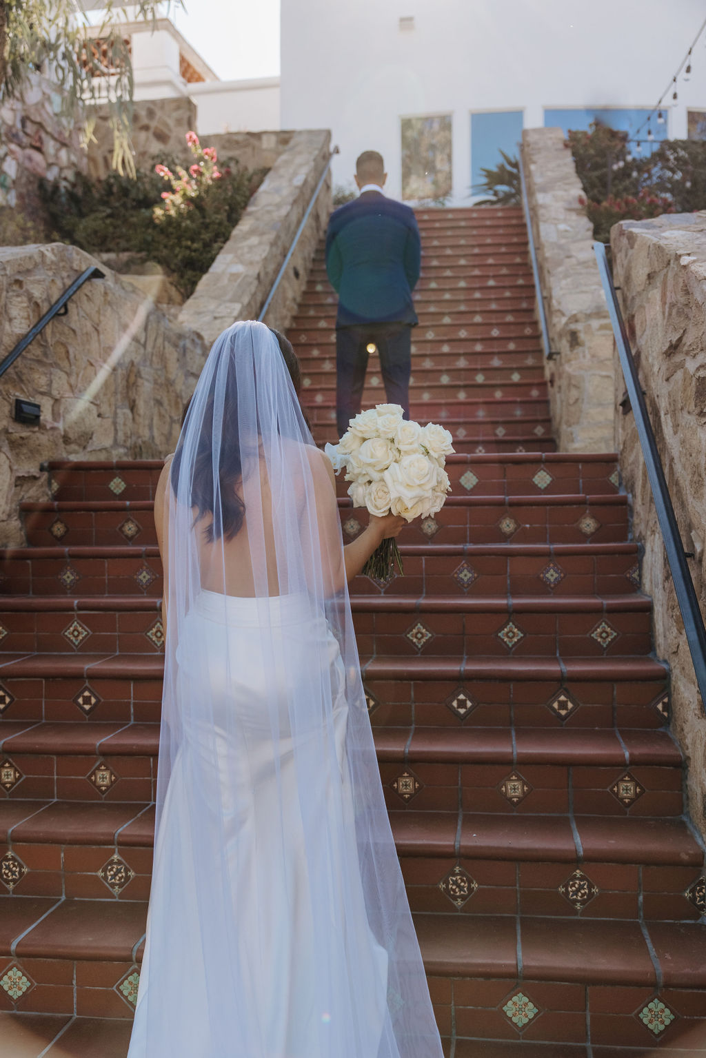 Modern and Minimalist Intimate Phoenix Wedding | Southwest Wed